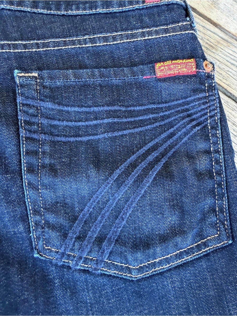 7 for all Mankind Dojo Dark Wash Low Rise Crop Jeans 7FAM Size 32 Stretch GUC